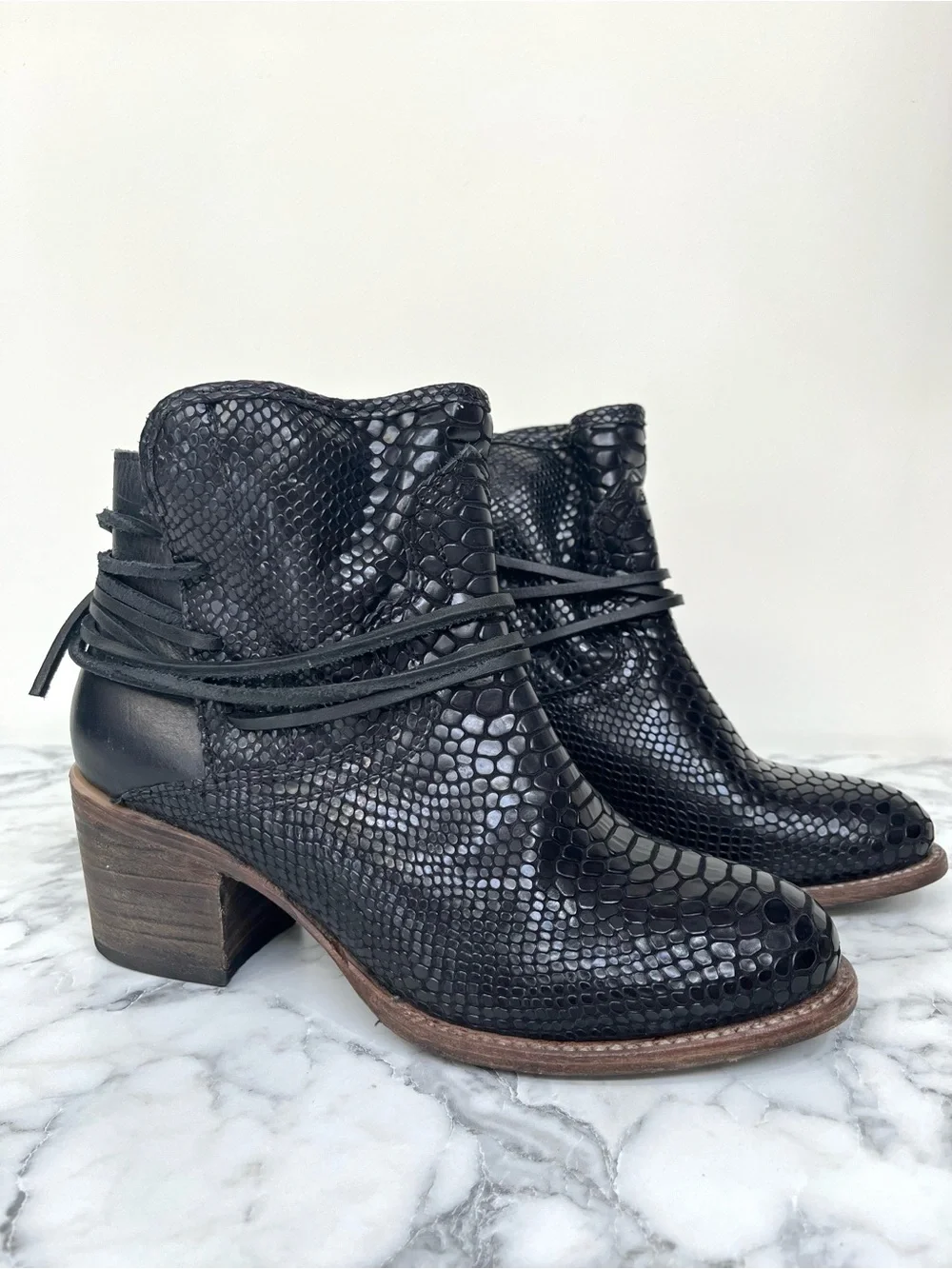FreeBird Casey snake embossed leather booties ankle boots black size 9